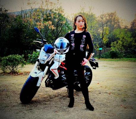 霸氣的女騎手