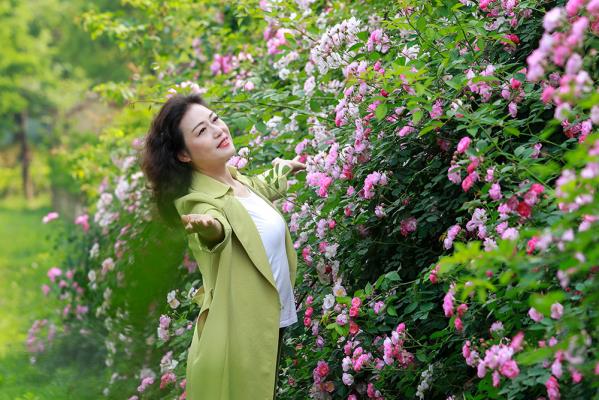 薔薇人像