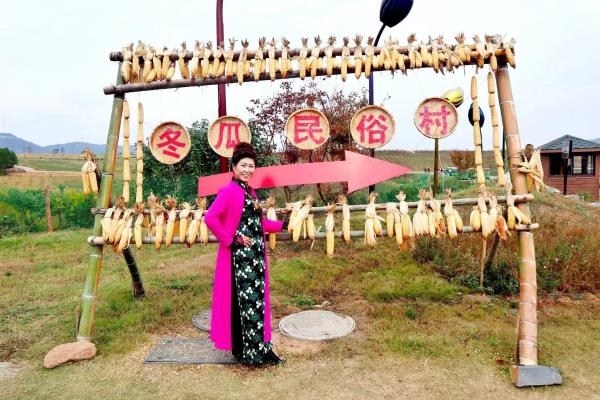 淮南“靚影模特藝術團”游巢湖百合花園！
