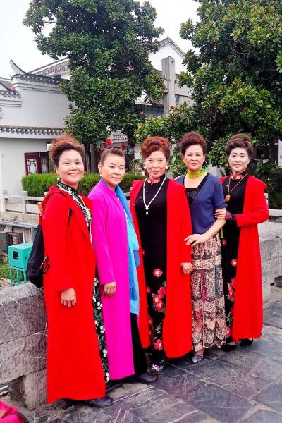 淮南“靚影模特藝術團”游三河古鎮。