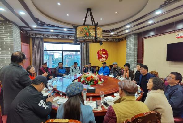 淮南圖片網召開常委擴大會推進工作