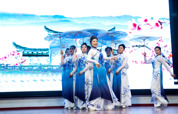淮南圖片網十周年慶典文藝節目 舞蹈《油紙傘》（表演者：黨慧敏 等