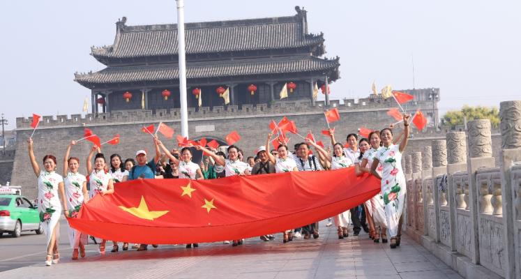 淮南圖片網(wǎng)為國(guó)齊歡唱//胡鳳茹