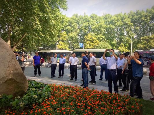 王勝利//市府大院改建公園開放有作
