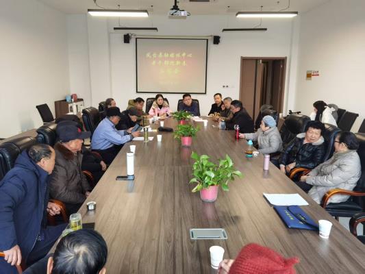 世紀神州添錦繡  蛇舞偉業更輝煌