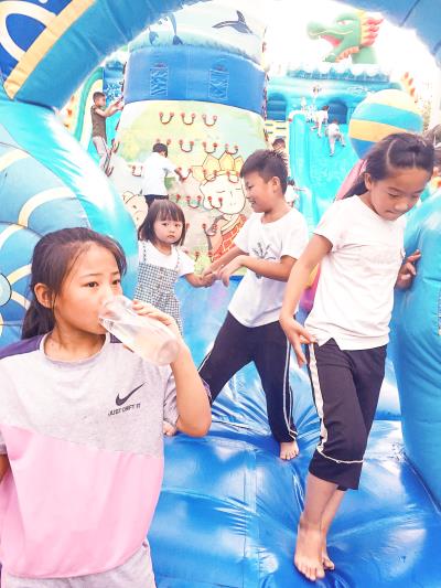 《快樂童年》——壽縣雙廟集鎮