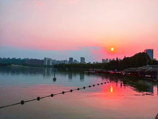 夕陽霞影合肥天鵝湖—攝影‖萬前進