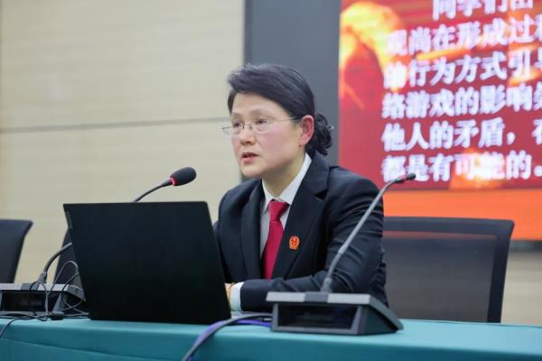 田家庵區(qū)關(guān)工委參加預防校園欺凌  主題法治報告會