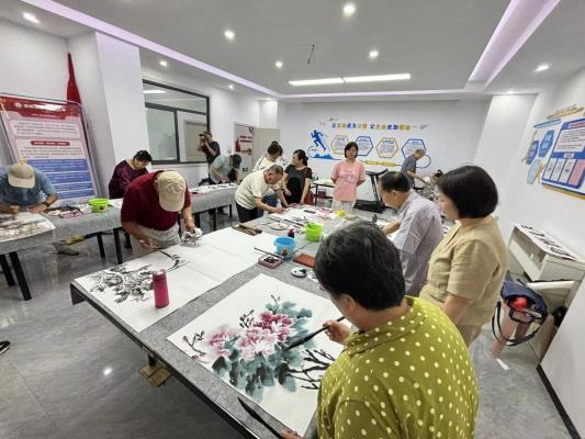 田家庵區(qū)新淮街道文化社區(qū)關(guān)工委開(kāi)展  “書(shū)墨飄香”書(shū)畫(huà)活動(dòng)