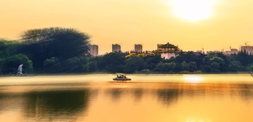 龍湖拾零
