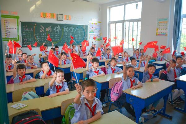田家庵區第十九小學慶國慶紀實