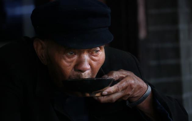 泡茶館的高壽老人（94歲）