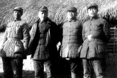 23陳毅等人合影_副本_副本.jpg