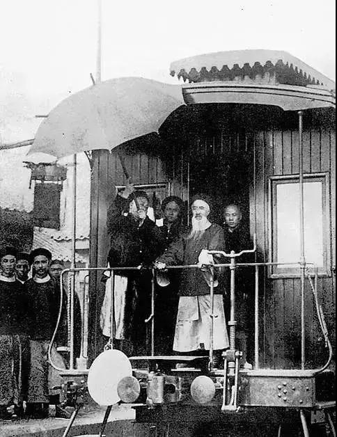 1889年湖廣總督張之洞督辦修建京漢鐵路.jpg