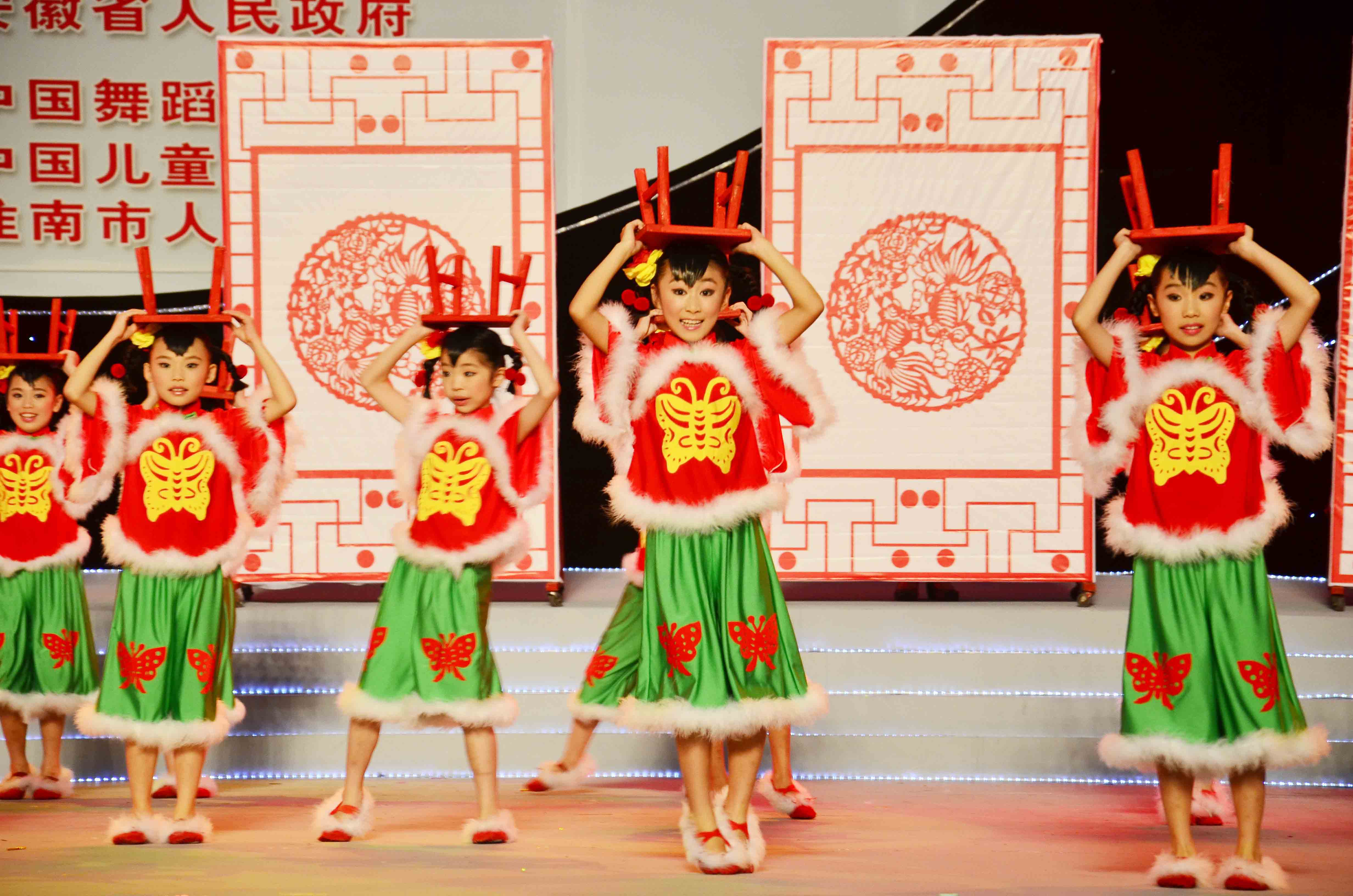 第三屆中國。淮南國際少兒藝術(shù)節(jié)<<小荷風(fēng)采>>第一場