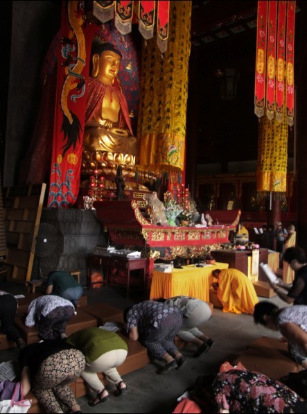 白塔寺盂蘭盆節法會