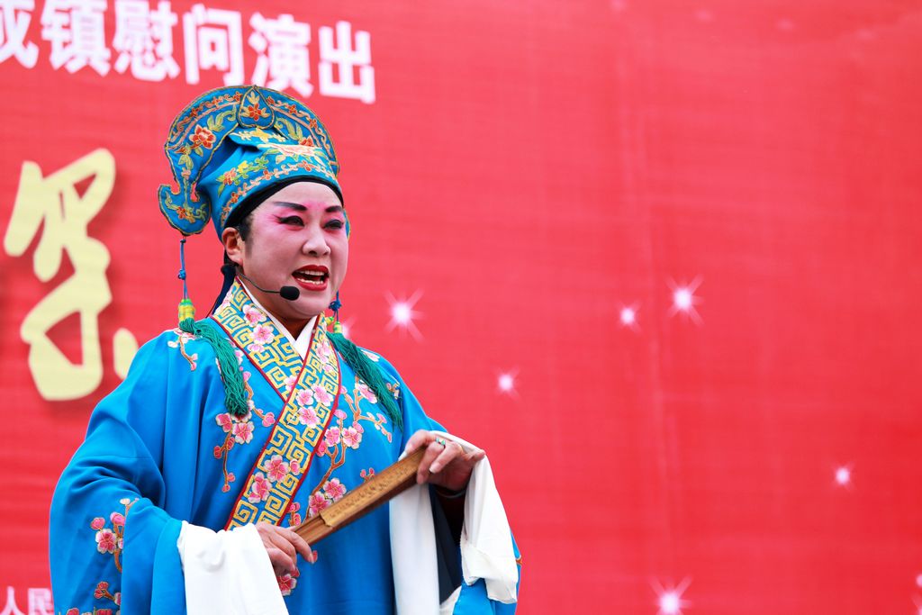 喜迎十八大 大地歡歌2012年淮南市社會文化展示走進基層慰問演出(一)