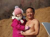 冬泳一家人