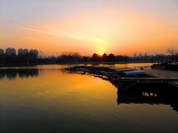 龍湖夕照