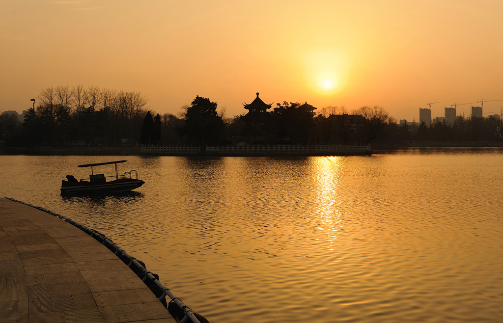 除夕的最后一縷陽光