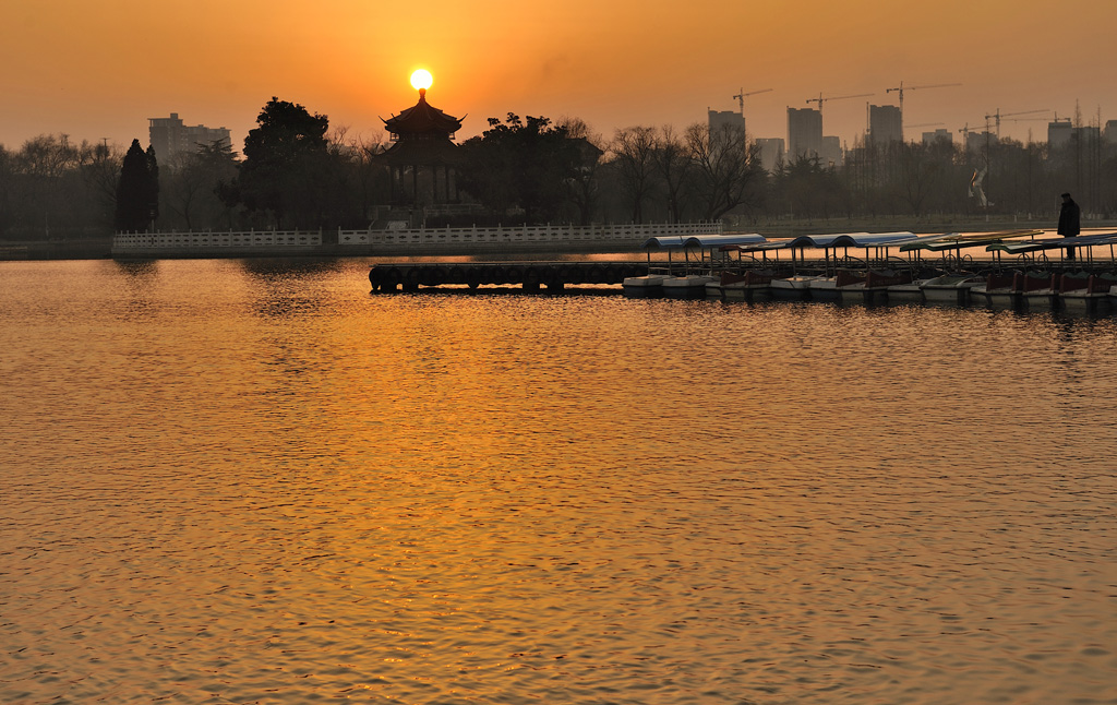 除夕的最后一縷陽光