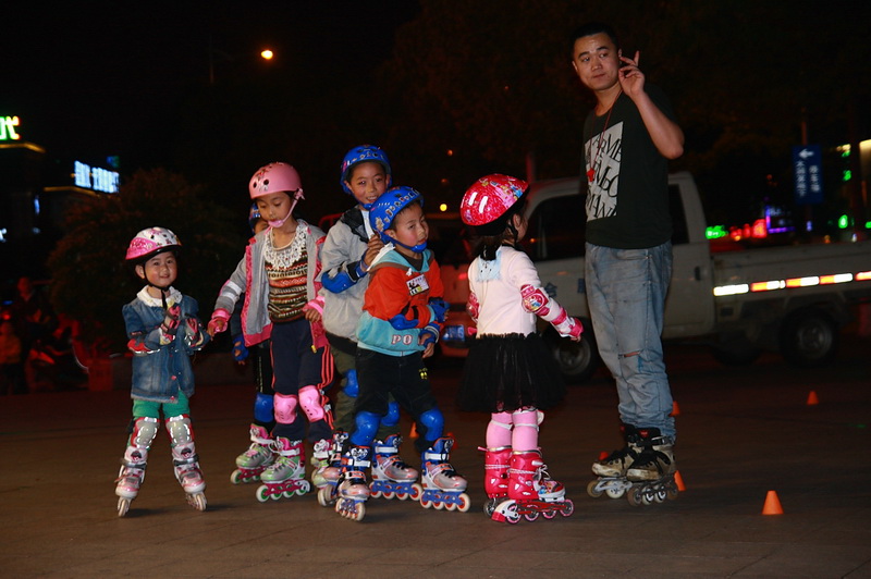 合肥街頭的幼兒輪滑培訓(xùn)班