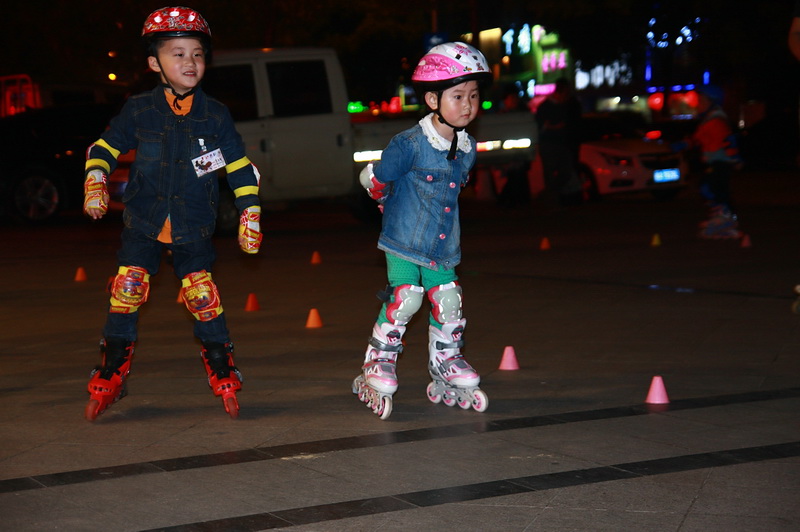 合肥街頭的幼兒輪滑培訓(xùn)班
