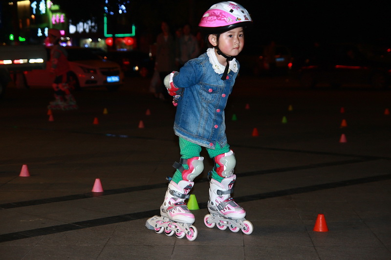 合肥街頭的幼兒輪滑培訓(xùn)班