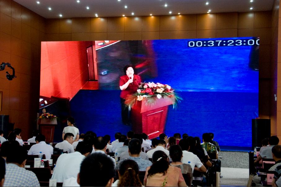 新型城鎮(zhèn)化發(fā)展論壇暨奧特萊斯小鎮(zhèn)項(xiàng)目啟動(dòng)儀式